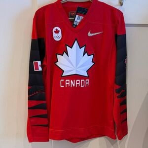 Nike olympic team Canada Hockey Jersey- women’s-Large